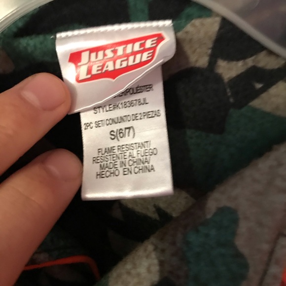 Justice League Camouflage Pajama Top Boys 6/7 - Picture 2 of 11